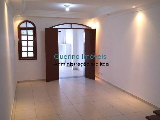Sobrado para Locação em Taboão da Serra - 4